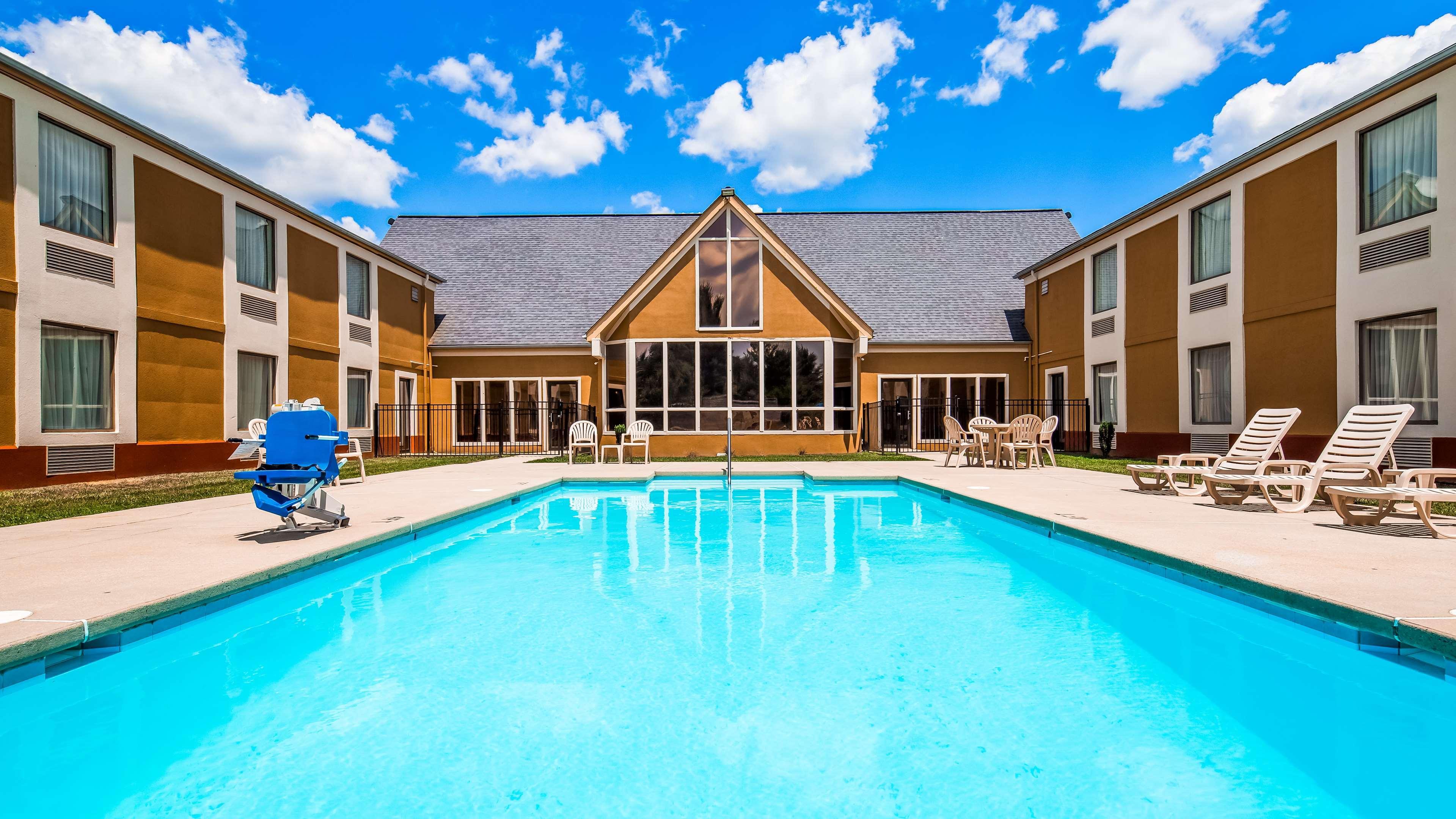 Deluxe Hotel 3*
